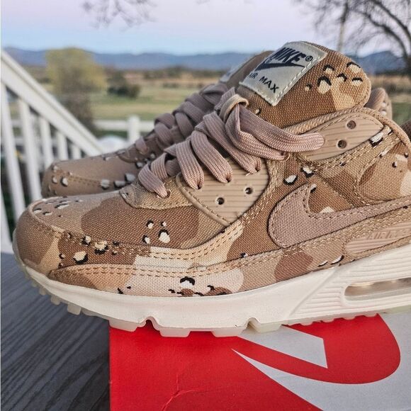 NIKE womens air max 90 desert camo like new in box size 8.5 - Picture 11 of 16
